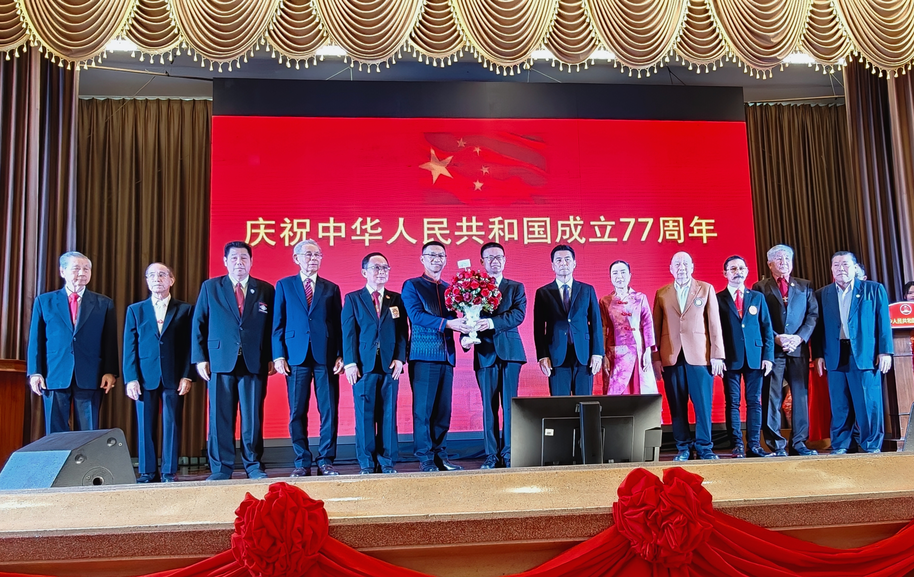 呵叻.jpg